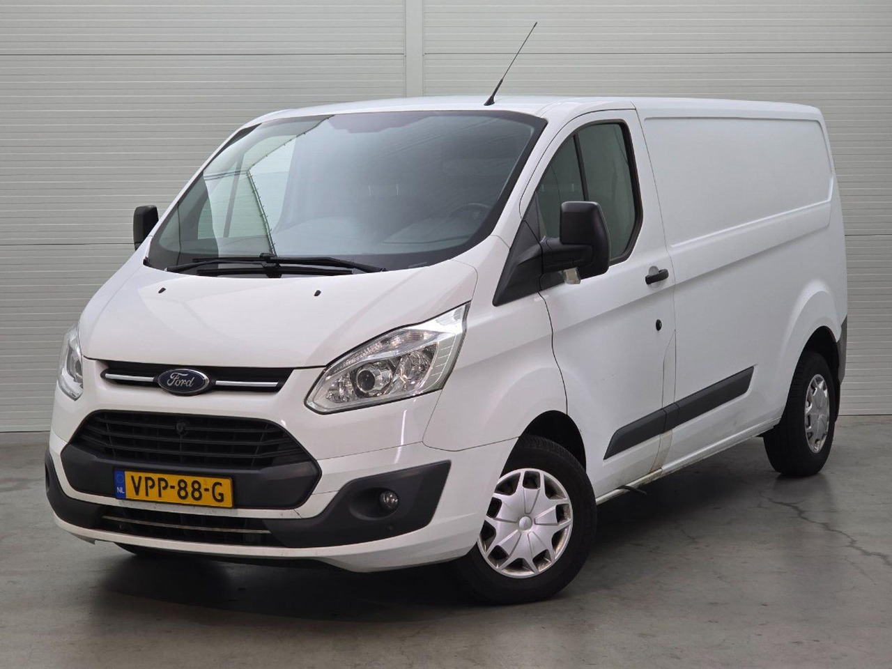 Ford Transit Custom 310 2.0 TDCI L2H1 Ambiente | 2017 | 158.440 km | VPP88G | NAP: Geen oordeel - Цельнометаллический фургон: фото 1 Ford Transit Custom 310 2.0 TDCI L2H1 Ambiente | 2017 | 158.440 km | VPP88G | NAP: Geen oordeel - Цельнометаллический фургон: фото 1