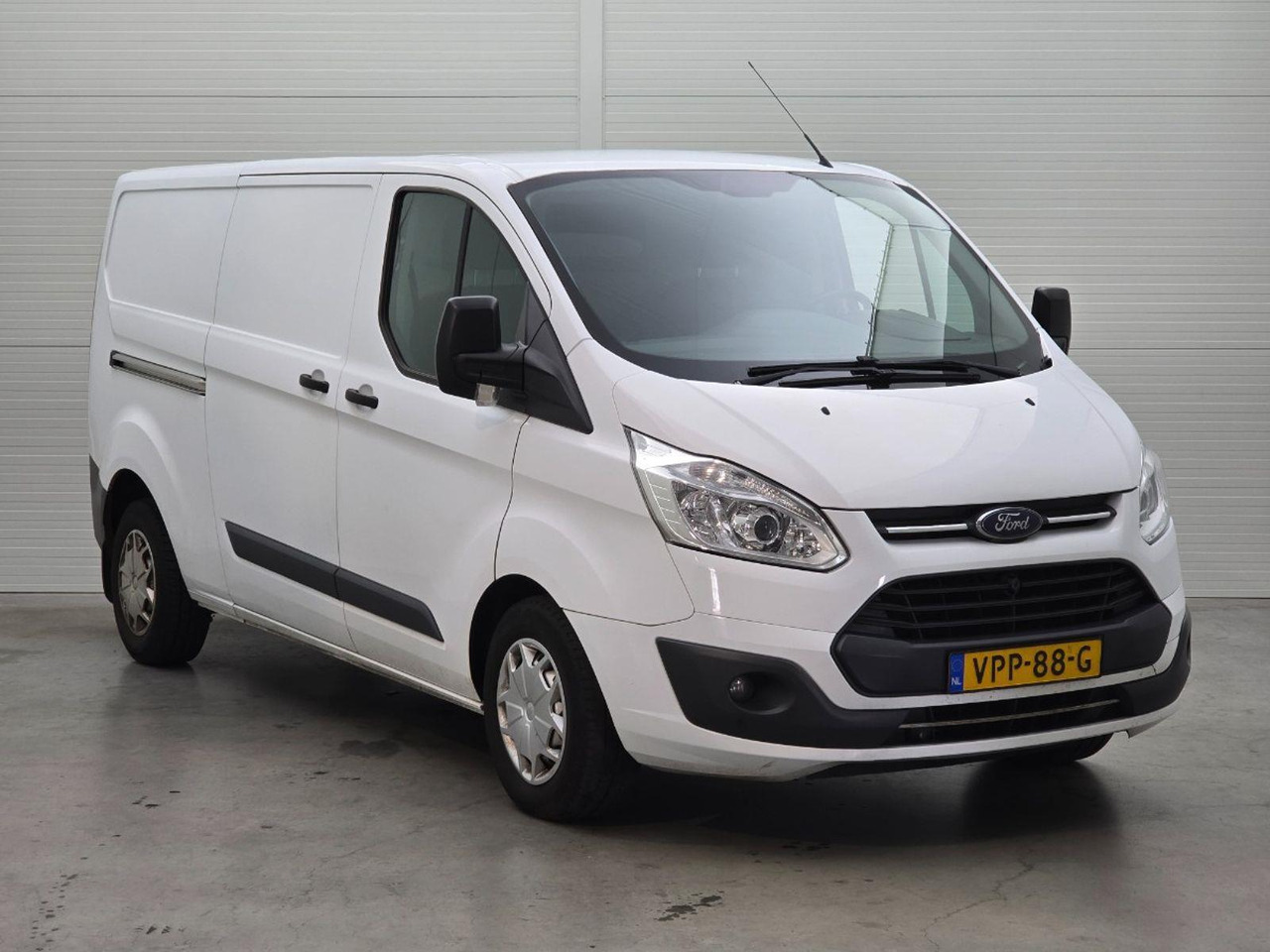 Ford Transit Custom 310 2.0 TDCI L2H1 Ambiente | 2017 | 158.440 km | VPP88G | NAP: Geen oordeel - Цельнометаллический фургон: фото 2 Ford Transit Custom 310 2.0 TDCI L2H1 Ambiente | 2017 | 158.440 km | VPP88G | NAP: Geen oordeel - Цельнометаллический фургон: фото 2