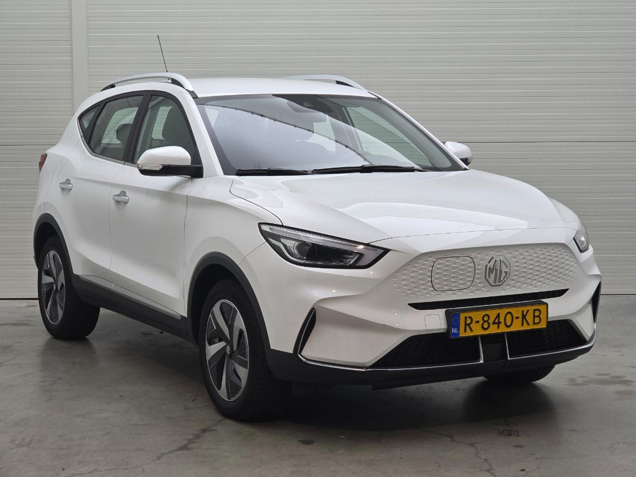MG MG ZS EV EV Standard Range Comfort 50 kWh | 2022 | 17.023 km | Automaat | R840KB | NAP: Logisch - Внедорожник: фото 2 MG MG ZS EV EV Standard Range Comfort 50 kWh | 2022 | 17.023 km | Automaat | R840KB | NAP: Logisch - Внедорожник: фото 2