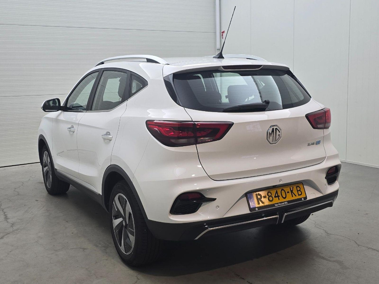 MG MG ZS EV EV Standard Range Comfort 50 kWh | 2022 | 17.023 km | Automaat | R840KB | NAP: Logisch - Внедорожник: фото 3 MG MG ZS EV EV Standard Range Comfort 50 kWh | 2022 | 17.023 km | Automaat | R840KB | NAP: Logisch - Внедорожник: фото 3