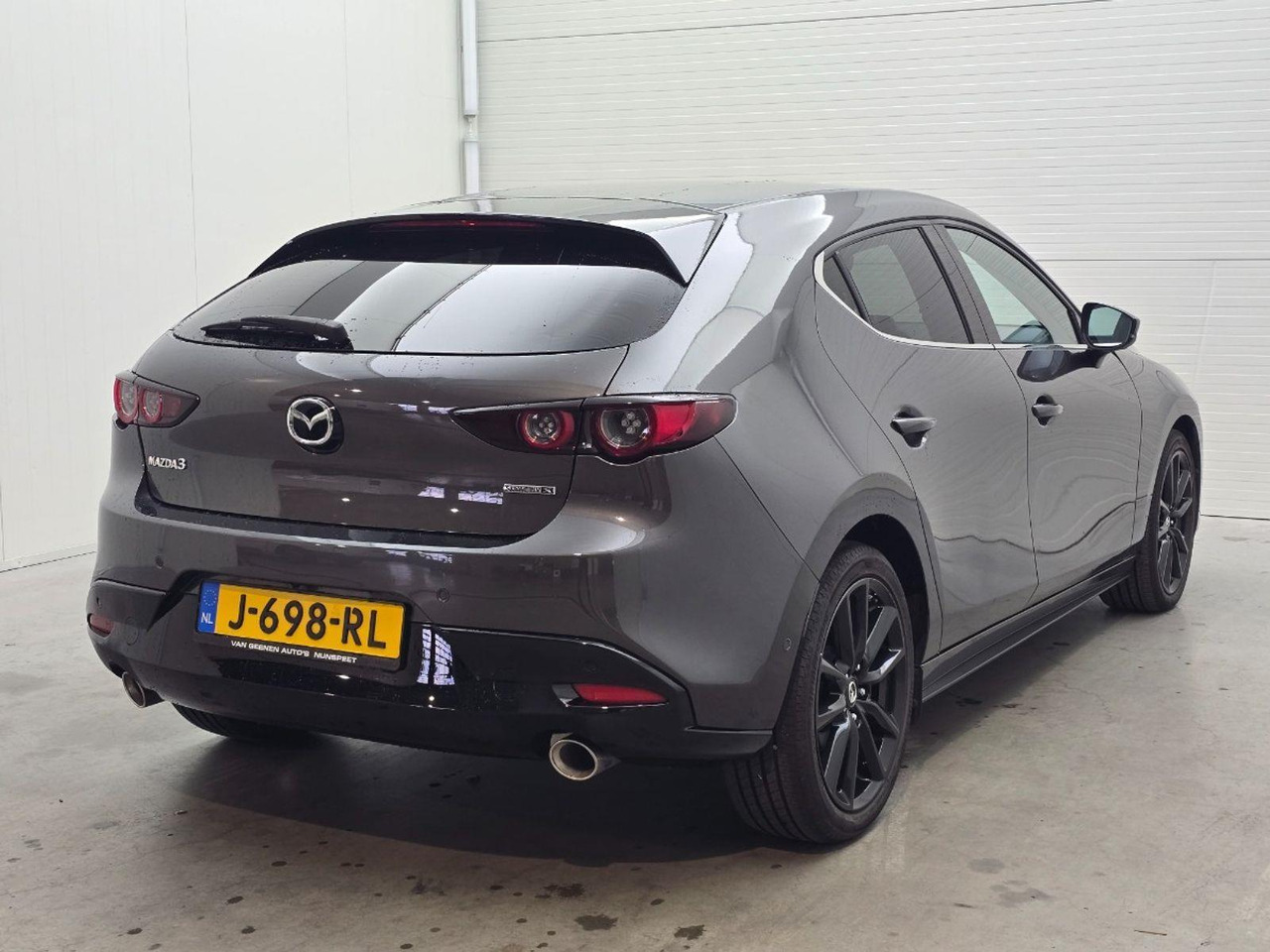 Mazda 3 2.0 e - SkyActiv - X M Hybrid 180 Luxury | 2020 | 61.020 km | Automaat | J698RL | NAP: Logisch - Хэтчбек: фото 4 Mazda 3 2.0 e - SkyActiv - X M Hybrid 180 Luxury | 2020 | 61.020 km | Automaat | J698RL | NAP: Logisch - Хэтчбек: фото 4