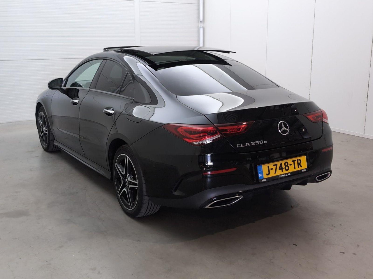 Mercedes-Benz CLA-klasse 250 e Business Solution AMG Limited | 2020 | 241.008 km | Automaat | J748TR | NAP: Logisch - Седан: фото 3 Mercedes-Benz CLA-klasse 250 e Business Solution AMG Limited | 2020 | 241.008 km | Automaat | J748TR | NAP: Logisch - Седан: фото 3