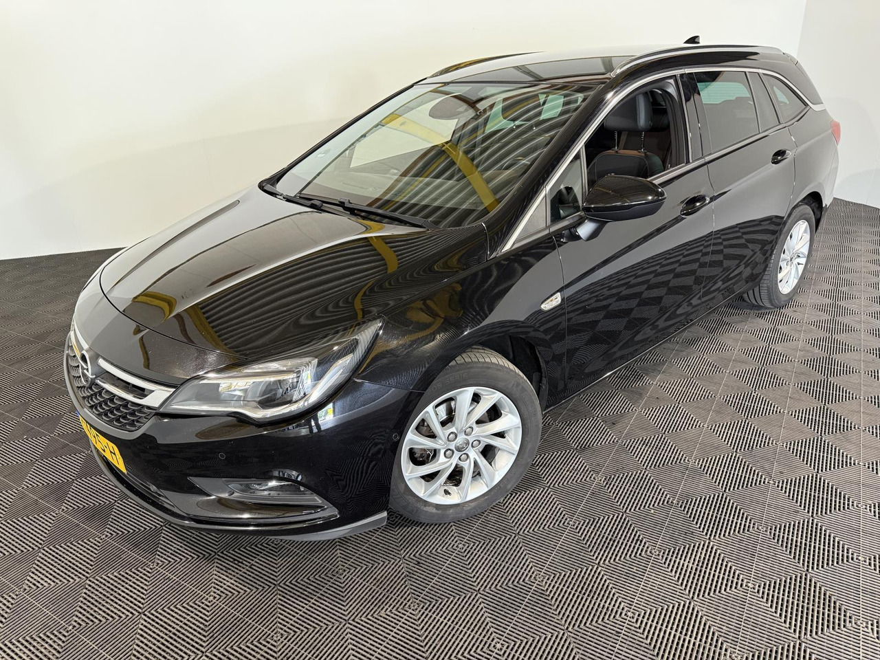 Opel Astra Sports Tourer 1.0 Innovation | 2017 | 191.542 km | PF-495-H - Легковой автомобиль: фото 1 Opel Astra Sports Tourer 1.0 Innovation | 2017 | 191.542 km | PF-495-H - Легковой автомобиль: фото 1