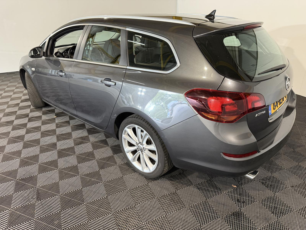 Opel Astra Sports Tourer 1.4 Turbo Cosmo 64-RJV-4 - Легковой автомобиль: фото 3 Opel Astra Sports Tourer 1.4 Turbo Cosmo 64-RJV-4 - Легковой автомобиль: фото 3