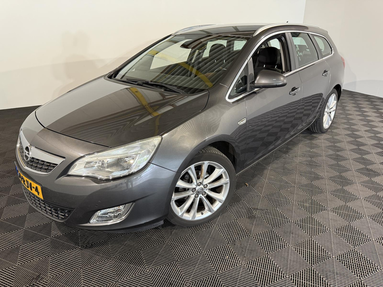 Opel Astra Sports Tourer 1.4 Turbo Cosmo 64-RJV-4 - Легковой автомобиль: фото 1 Opel Astra Sports Tourer 1.4 Turbo Cosmo 64-RJV-4 - Легковой автомобиль: фото 1