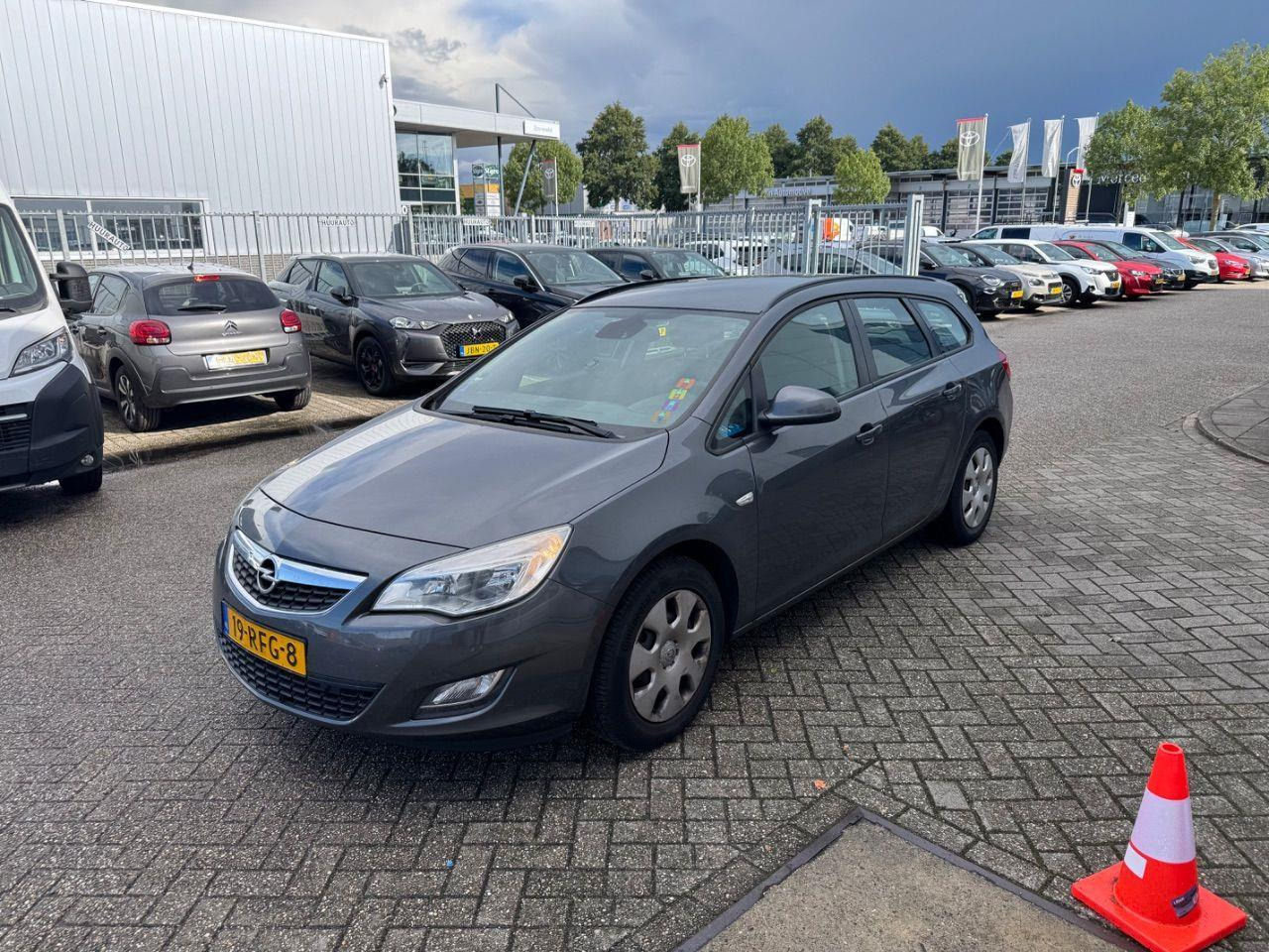 Opel Astra Sports Tourer 1.4 Turbo Edition | 2011 | 251.699 km | 19RFG8 | NAP: Logisch - Легковой автомобиль: фото 1 Opel Astra Sports Tourer 1.4 Turbo Edition | 2011 | 251.699 km | 19RFG8 | NAP: Logisch - Легковой автомобиль: фото 1