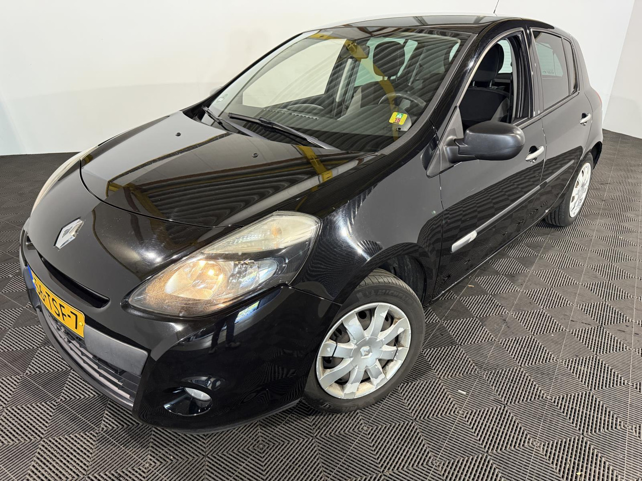 Renault | Clio | 1.2 Authentique | 2012 | 216.427 km | 56TSF7 | Logisch - Хэтчбек: фото 1 Renault | Clio | 1.2 Authentique | 2012 | 216.427 km | 56TSF7 | Logisch - Хэтчбек: фото 1