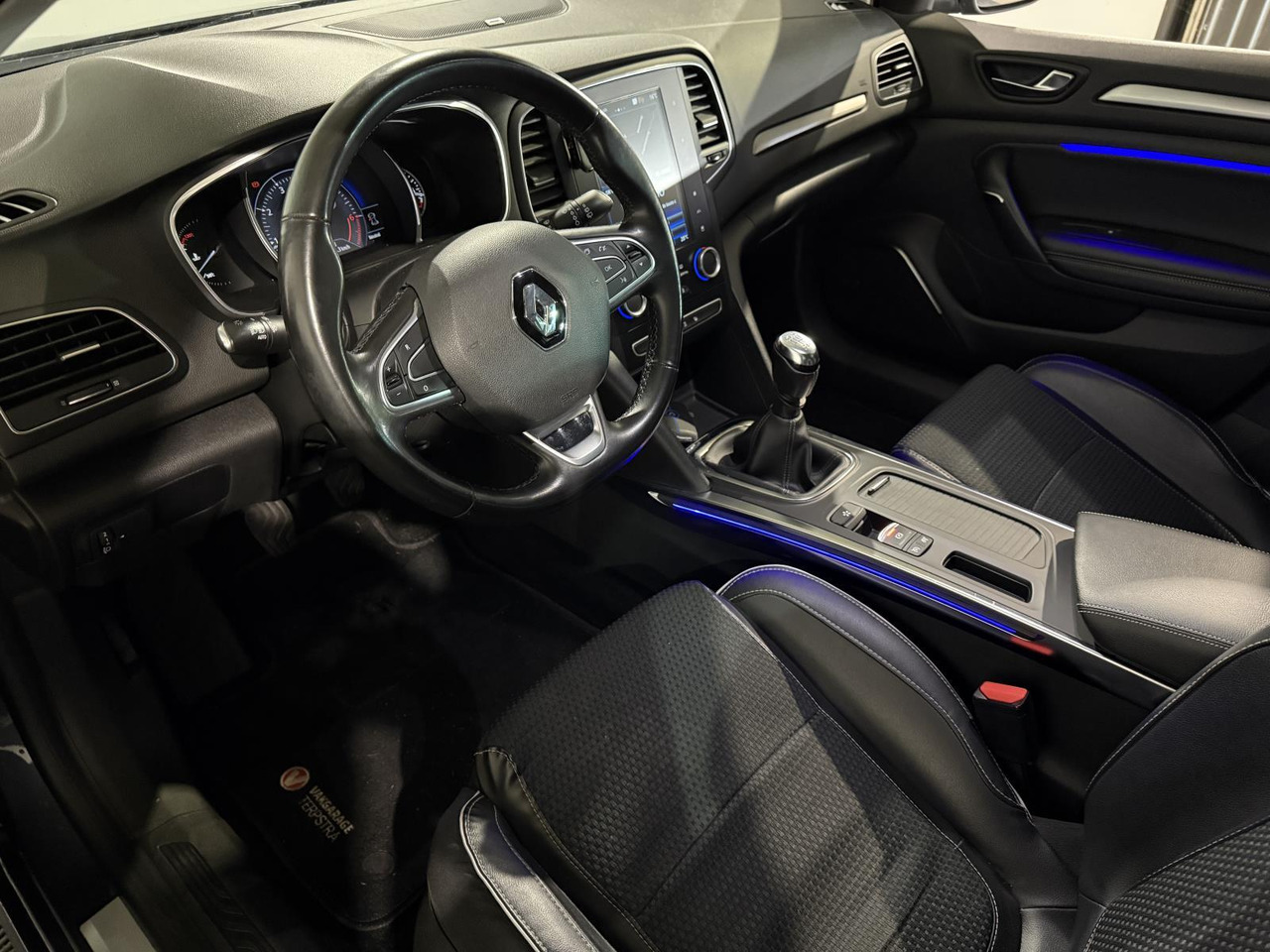 Renault | Mégane Estate | 1.2 TCe Bose | 2017 | 197.462 km | PP713F | Logisch - Легковой автомобиль: фото 4 Renault | Mégane Estate | 1.2 TCe Bose | 2017 | 197.462 km | PP713F | Logisch - Легковой автомобиль: фото 4