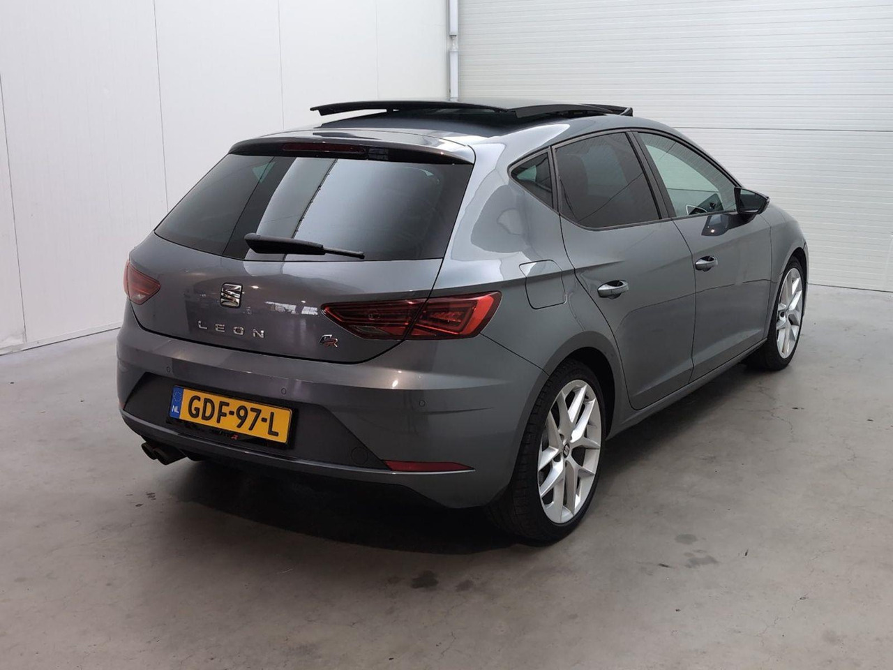 SEAT Leon 1.8 TSI FR Business Intense | 2018 | 158.529 km | Automaat | GDF97L | NAP: Geen oordeel - Хэтчбек: фото 4 SEAT Leon 1.8 TSI FR Business Intense | 2018 | 158.529 km | Automaat | GDF97L | NAP: Geen oordeel - Хэтчбек: фото 4