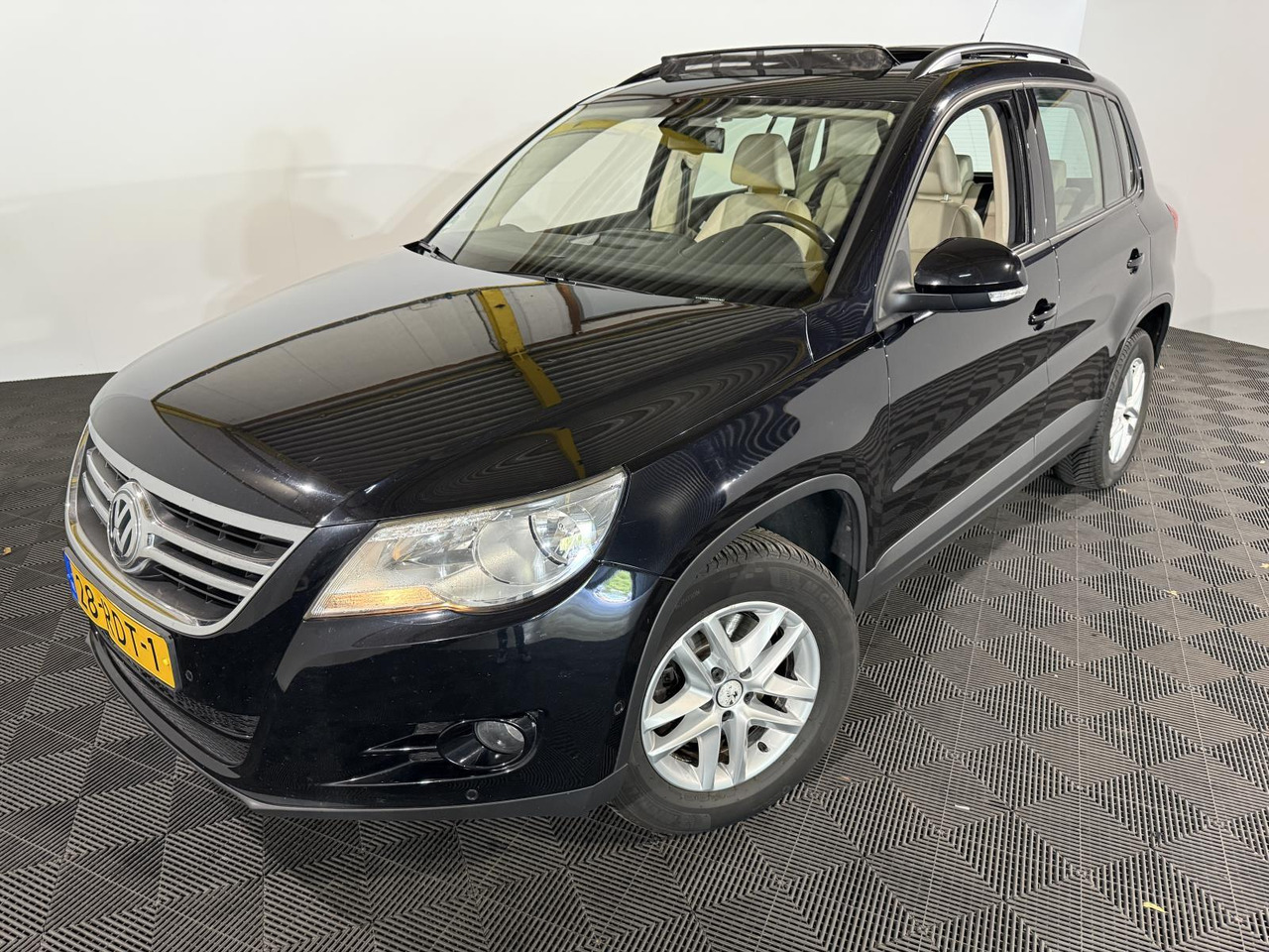 Volkswagen | Tiguan | 1.4 TSI Comfort&Design | 2011 | 236.671 km | 28RDT1 | Logisch - Внедорожник: фото 1 Volkswagen | Tiguan | 1.4 TSI Comfort&Design | 2011 | 236.671 km | 28RDT1 | Logisch - Внедорожник: фото 1