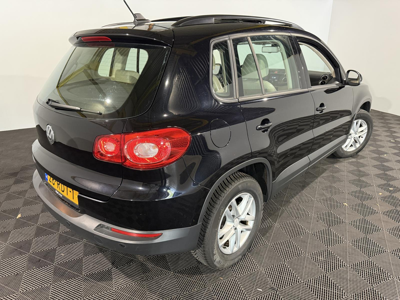 Volkswagen | Tiguan | 1.4 TSI Comfort&Design | 2011 | 236.671 km | 28RDT1 | Logisch - Внедорожник: фото 4 Volkswagen | Tiguan | 1.4 TSI Comfort&Design | 2011 | 236.671 km | 28RDT1 | Logisch - Внедорожник: фото 4