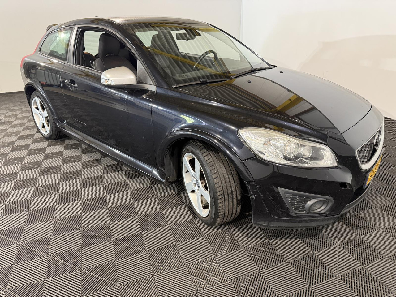 Volvo C30 1.6 R-Edition | 2010 | 284.821 km | 41-LXP-2 - Хэтчбек: фото 3 Volvo C30 1.6 R-Edition | 2010 | 284.821 km | 41-LXP-2 - Хэтчбек: фото 3