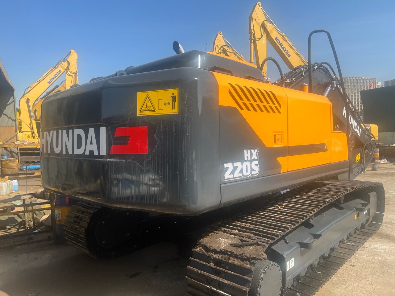 Hyundai 220S - Гусеничный экскаватор: фото 3 Hyundai 220S - Гусеничный экскаватор: фото 3