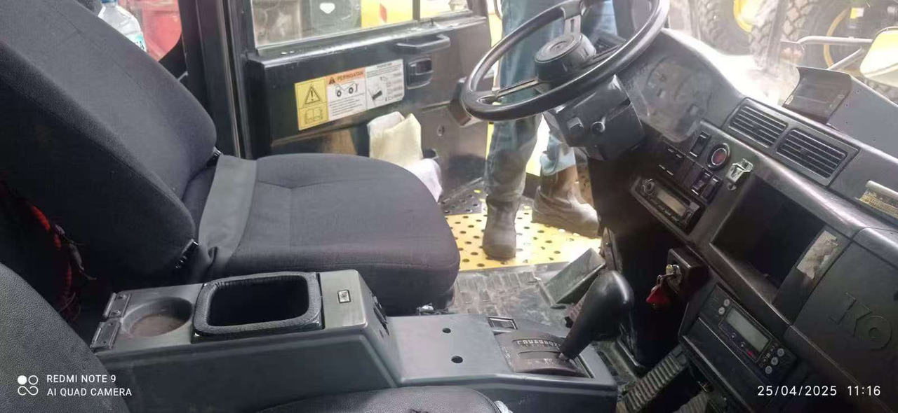 KOMATSU HD785-7 - Карьерный самосвал: фото 2 KOMATSU HD785-7 - Карьерный самосвал: фото 2