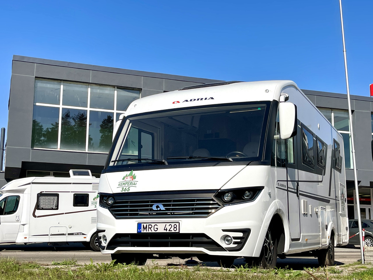 ADRIA Sonic Plus 700SL - Интегрированный автодом: фото 1 ADRIA Sonic Plus 700SL - Интегрированный автодом: фото 1