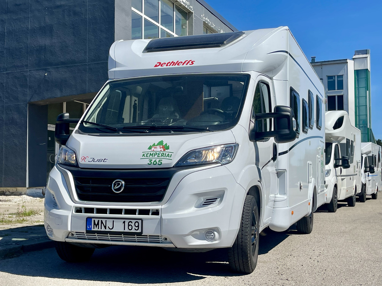DETHLEFFS T7052 DBL - Полуинтегрированный автодом: фото 1 DETHLEFFS T7052 DBL - Полуинтегрированный автодом: фото 1
