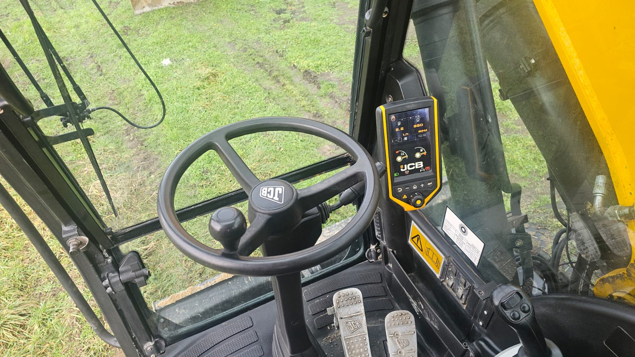 JCB JS175W - Колёсный экскаватор: фото 2 JCB JS175W - Колёсный экскаватор: фото 2
