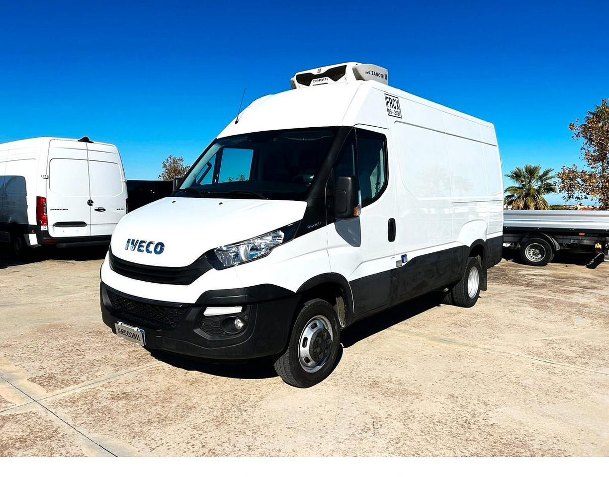 Iveco Daily 35C15 Furgone gemellato Isotermico - Фургон-рефрижератор: фото 1 Iveco Daily 35C15 Furgone gemellato Isotermico - Фургон-рефрижератор: фото 1