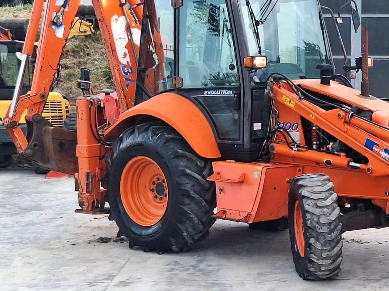 FIAT KOBELCO FB100 - Экскаватор-погрузчик: фото 5 FIAT KOBELCO FB100 - Экскаватор-погрузчик: фото 5