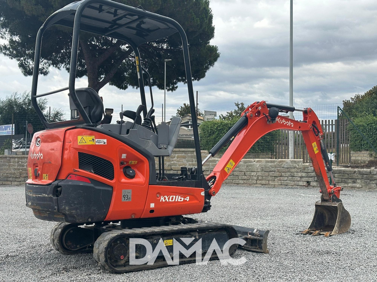 KUBOTA KX016-4 - Мини-экскаватор: фото 2 KUBOTA KX016-4 - Мини-экскаватор: фото 2