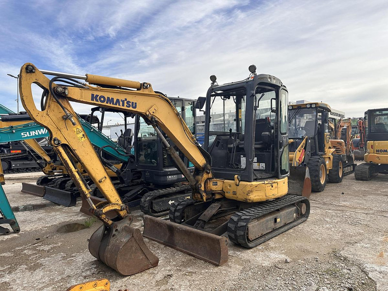 Komatsu PC30 - Мини-экскаватор: фото 1 Komatsu PC30 - Мини-экскаватор: фото 1