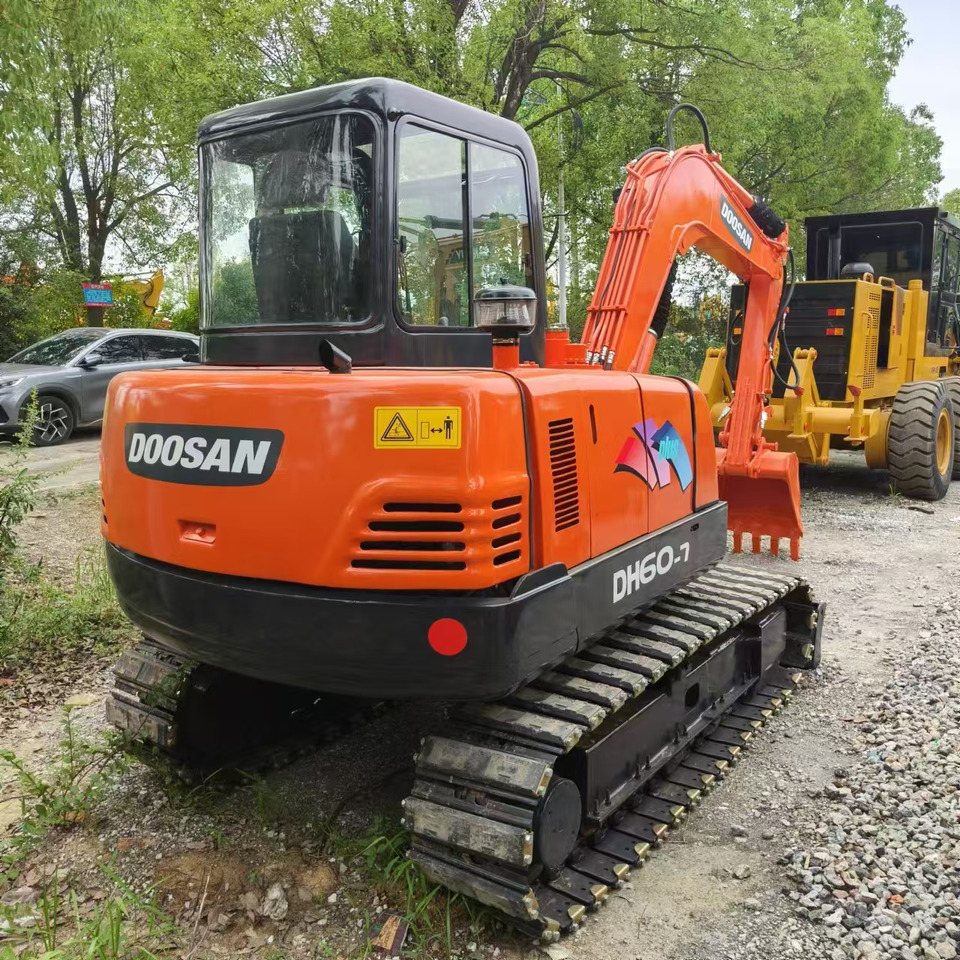 DOOSAN DH60 - Гусеничный экскаватор: фото 4 DOOSAN DH60 - Гусеничный экскаватор: фото 4