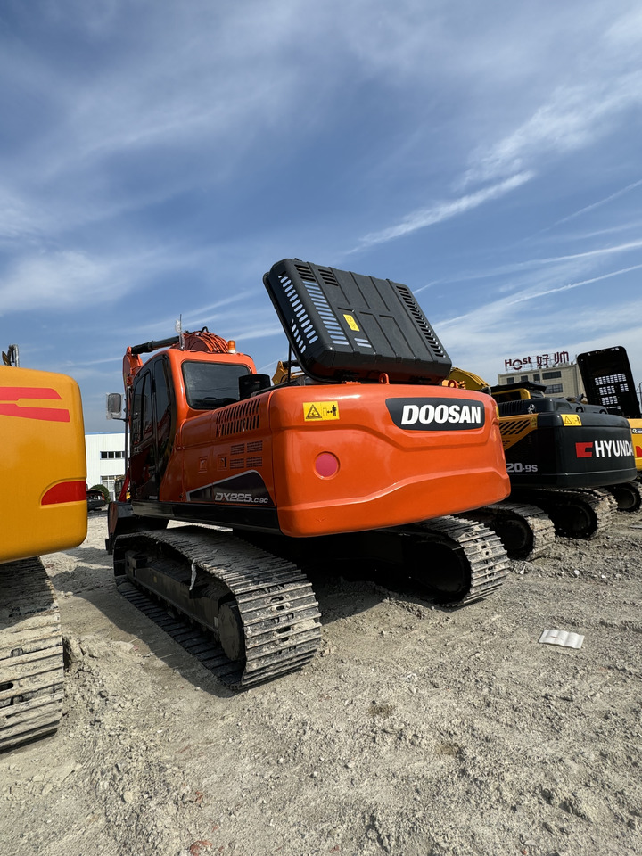 DOOSAN DX225 - Гусеничный экскаватор: фото 4 DOOSAN DX225 - Гусеничный экскаватор: фото 4
