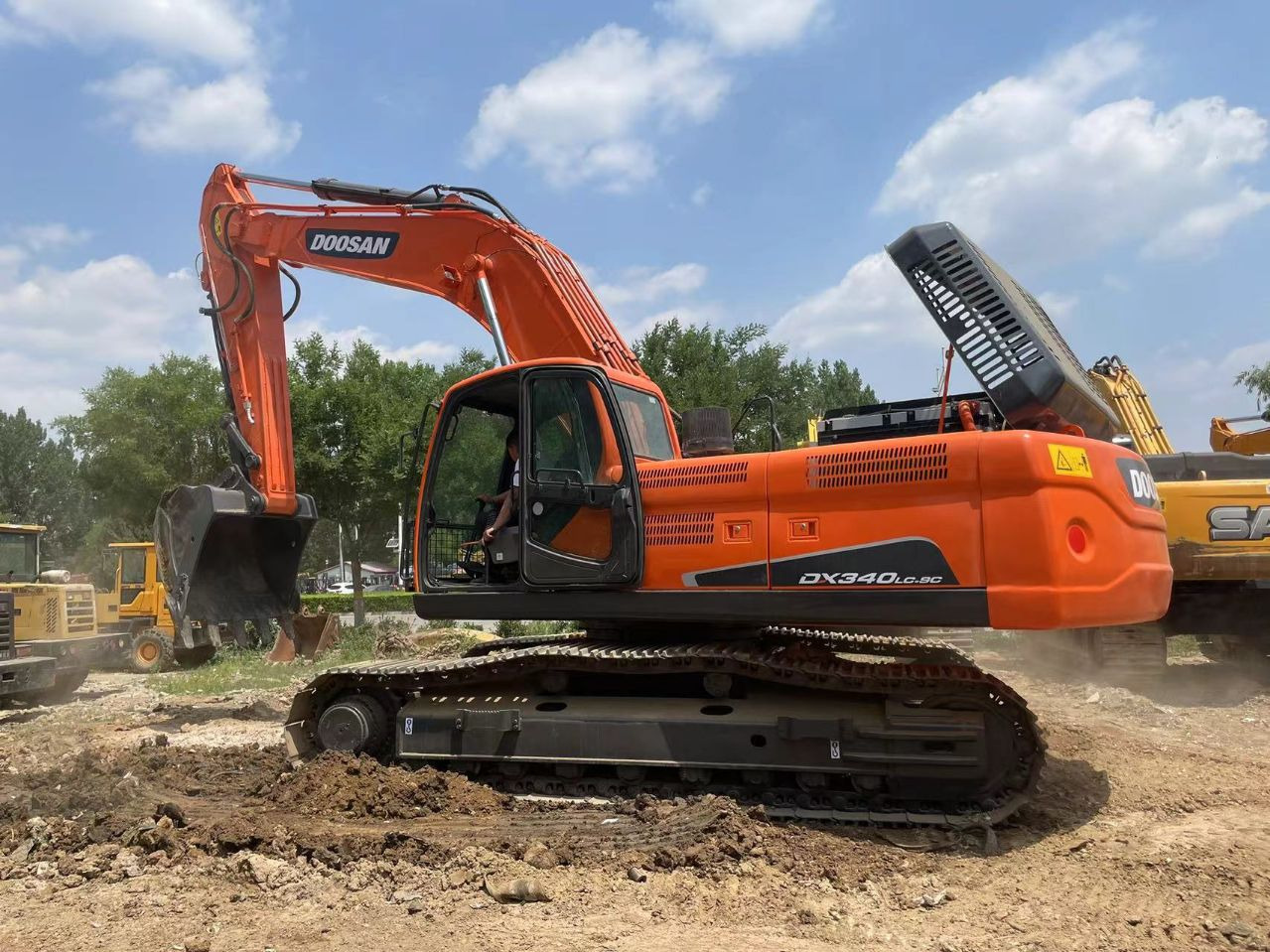 DOOSAN DX340 - Гусеничный экскаватор: фото 1 DOOSAN DX340 - Гусеничный экскаватор: фото 1