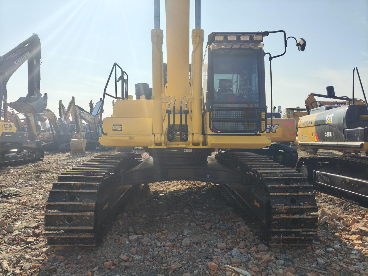 KOMATSU PC450 - Гусеничный экскаватор: фото 4 KOMATSU PC450 - Гусеничный экскаватор: фото 4