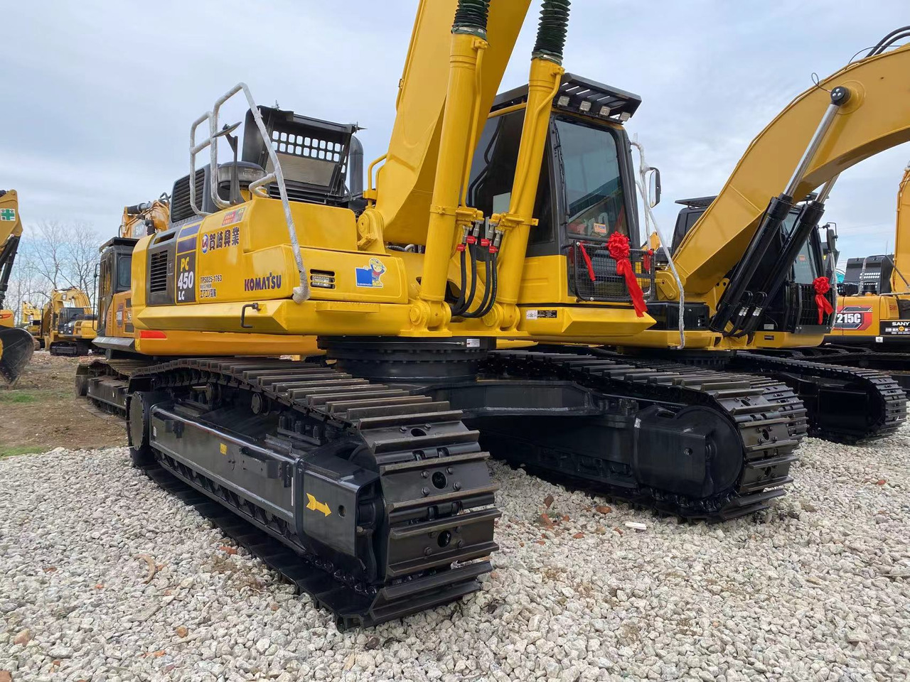 KOMATSU PC450 - Гусеничный экскаватор: фото 2 KOMATSU PC450 - Гусеничный экскаватор: фото 2
