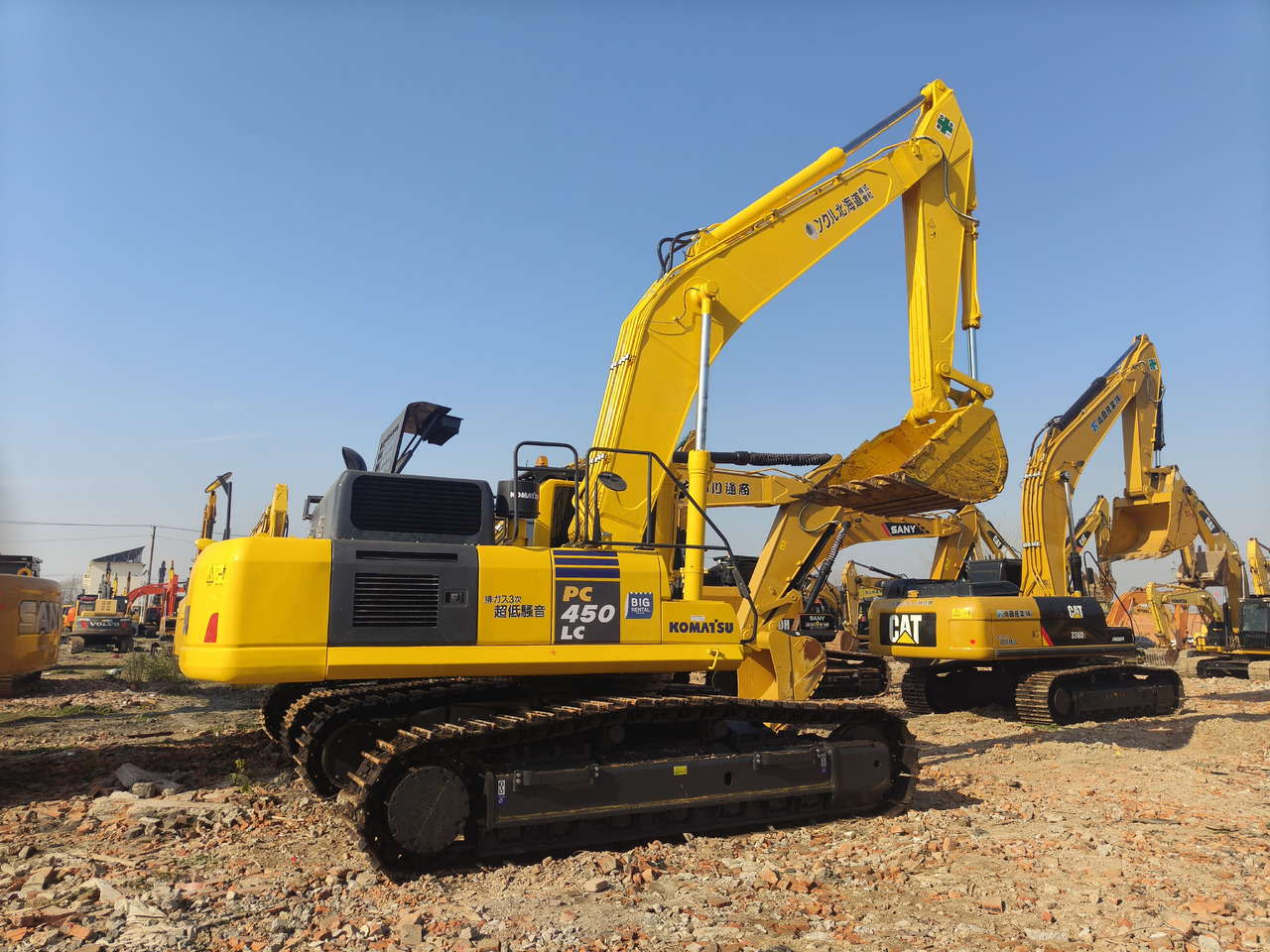 KOMATSU PC450 - Гусеничный экскаватор: фото 1 KOMATSU PC450 - Гусеничный экскаватор: фото 1