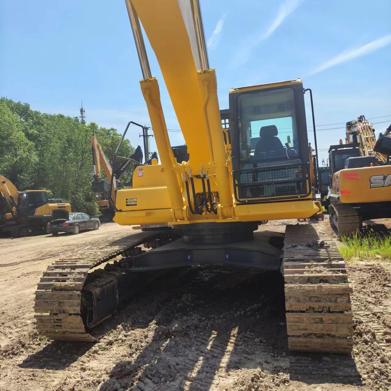 KOMATSU PC450 - Гусеничный экскаватор: фото 2 KOMATSU PC450 - Гусеничный экскаватор: фото 2