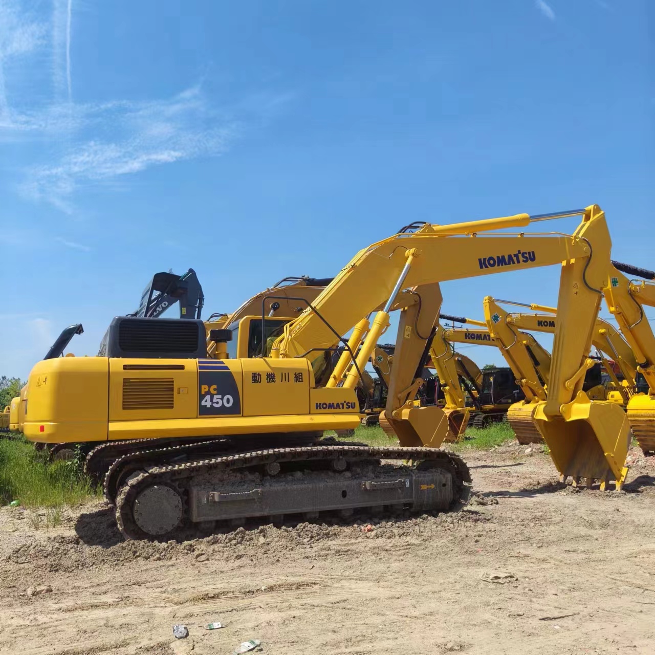KOMATSU PC450 - Гусеничный экскаватор: фото 1 KOMATSU PC450 - Гусеничный экскаватор: фото 1