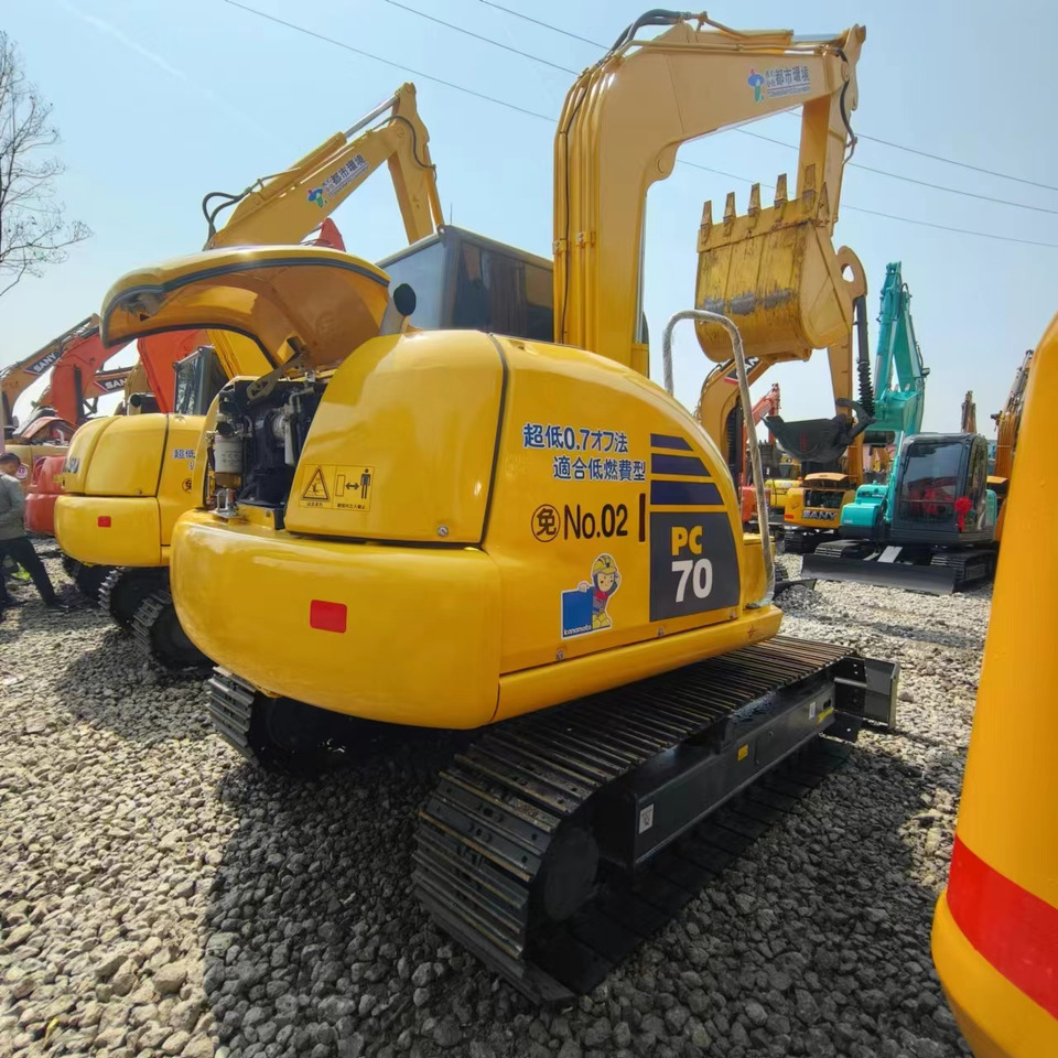 KOMATSU PC70 - Гусеничный экскаватор: фото 5 KOMATSU PC70 - Гусеничный экскаватор: фото 5