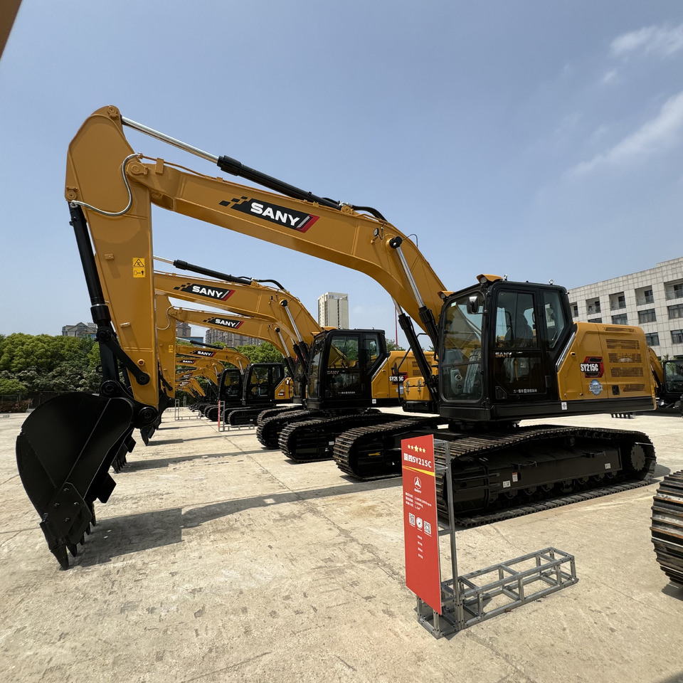 SANY SY215C - Гусеничный экскаватор: фото 2 SANY SY215C - Гусеничный экскаватор: фото 2