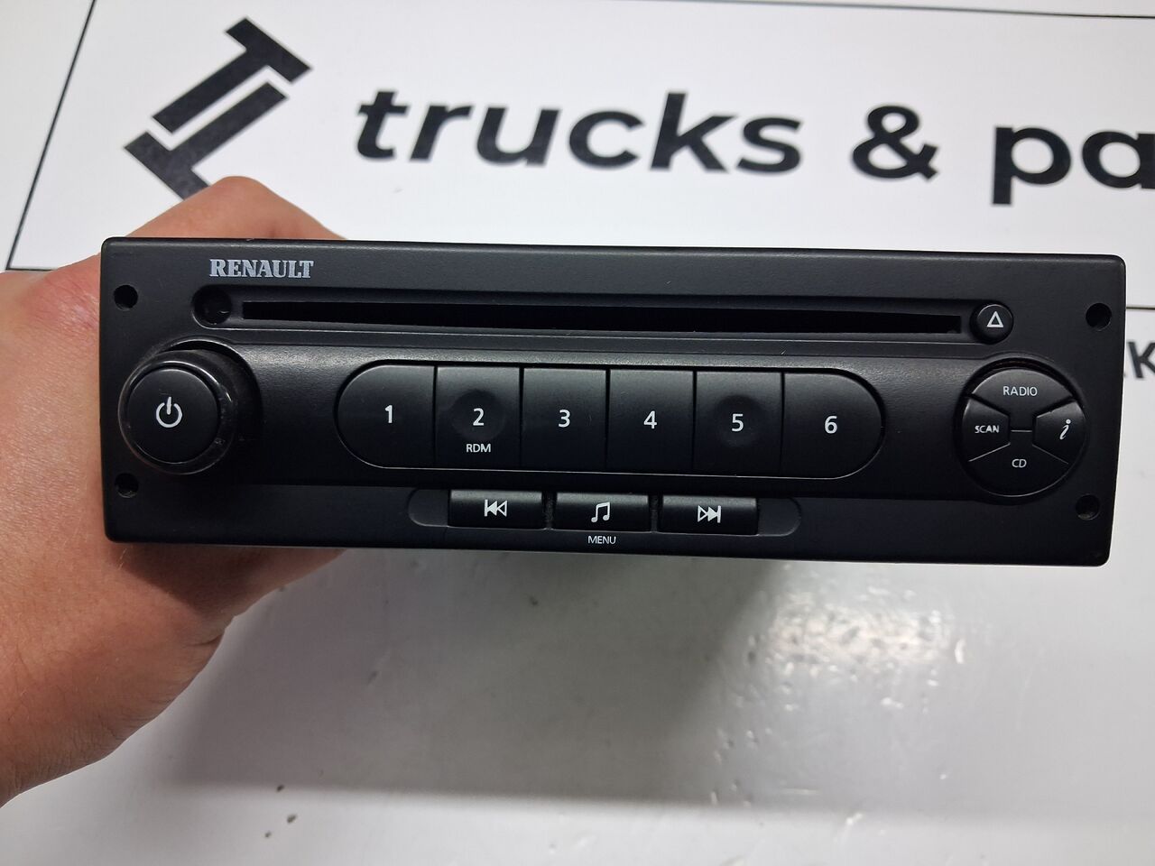 DELPHI RADIO DELPHI RADIOODTWARZACZ CD 12V RENAULT PREMIUM MIDLUM GAMA T ORYGINAŁ - Кабина и интерьер для Грузовиков: фото 2 DELPHI RADIO DELPHI RADIOODTWARZACZ CD 12V RENAULT PREMIUM MIDLUM GAMA T ORYGINAŁ - Кабина и интерьер для Грузовиков: фото 2