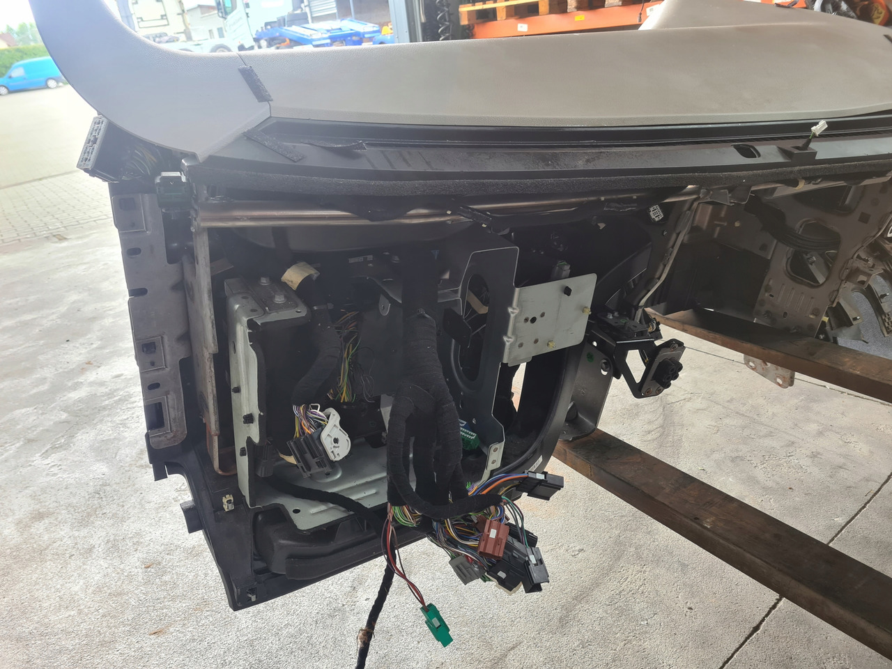 FORD KONSOLA KOMPLETNA KOKPIT DESKA ROZDZIELCZA STELAŻ FORD F-MAX 500 TRUCKS - Приборная панель для Грузовиков: фото 5 FORD KONSOLA KOMPLETNA KOKPIT DESKA ROZDZIELCZA STELAŻ FORD F-MAX 500 TRUCKS - Приборная панель для Грузовиков: фото 5