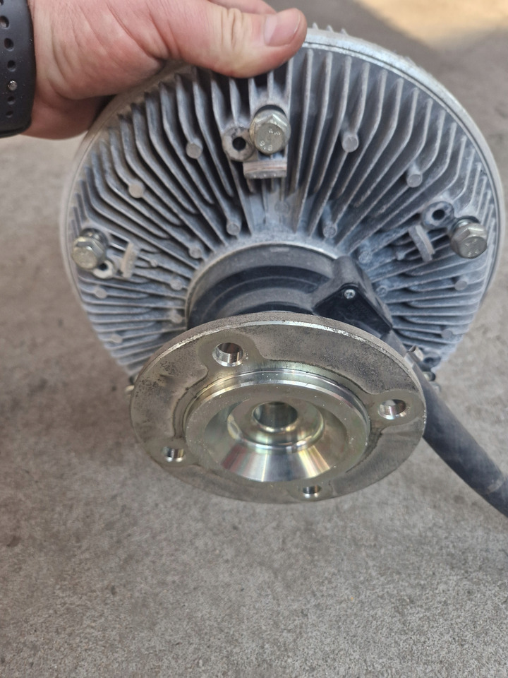 FORD VISCO WISKO WISKOZA WENTYLATOR CHŁODNICY FORD F-MAX CARGO EURO 6 - Вентилятор для Грузовиков: фото 3 FORD VISCO WISKO WISKOZA WENTYLATOR CHŁODNICY FORD F-MAX CARGO EURO 6 - Вентилятор для Грузовиков: фото 3