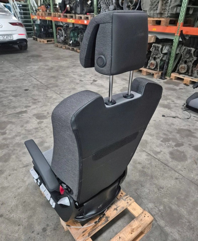 FOTEL PNEUMATYCZY SIEDZENIE KIEROWCY RENAULT RANGE GAMA T C K EVO LIFT - Сиденье: фото 5 FOTEL PNEUMATYCZY SIEDZENIE KIEROWCY RENAULT RANGE GAMA T C K EVO LIFT - Сиденье: фото 5