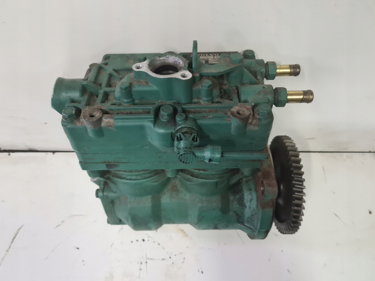 KNORR-BREMSE SPRĘŻARKA KOMPRESOR POWIETRZA RENAULT GAMA T EVO VOLVO FH 5 FM 5 ORYGINAŁ - Пневмокомпрессор для Грузовиков: фото 4 KNORR-BREMSE SPRĘŻARKA KOMPRESOR POWIETRZA RENAULT GAMA T EVO VOLVO FH 5 FM 5 ORYGINAŁ - Пневмокомпрессор для Грузовиков: фото 4