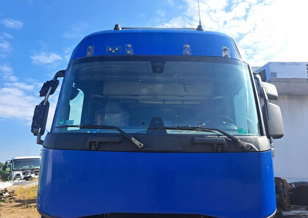KOMPLETNA RENAULT GAMA T RANGE EURO 6 RENAULT GAMA T RANGE - Кабина: фото 2 KOMPLETNA RENAULT GAMA T RANGE EURO 6 RENAULT GAMA T RANGE - Кабина: фото 2
