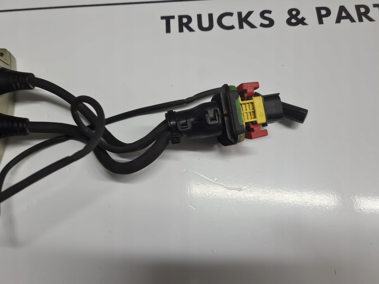 RENAULT REGULATOR NAPIĘCIA AKUMULATORA RENAULT GAMA RANGE T EVO - Электрическая система для Грузовиков: фото 3 RENAULT REGULATOR NAPIĘCIA AKUMULATORA RENAULT GAMA RANGE T EVO - Электрическая система для Грузовиков: фото 3