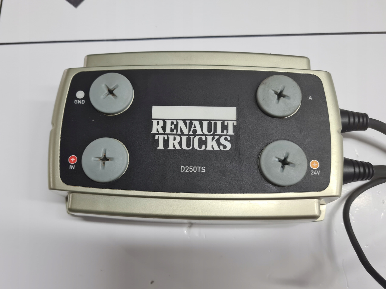 RENAULT REGULATOR NAPIĘCIA AKUMULATORA RENAULT GAMA RANGE T EVO - Электрическая система для Грузовиков: фото 2 RENAULT REGULATOR NAPIĘCIA AKUMULATORA RENAULT GAMA RANGE T EVO - Электрическая система для Грузовиков: фото 2