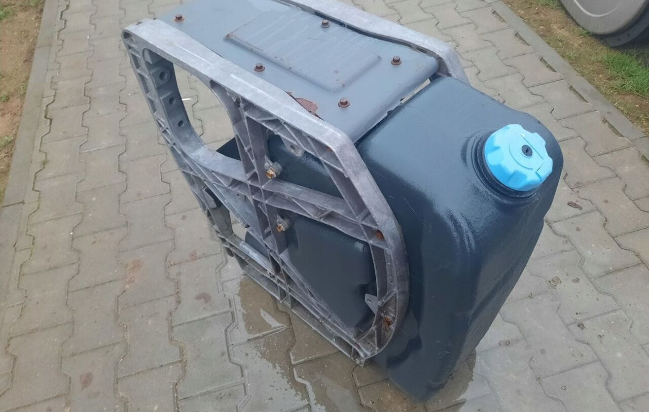 Renault GAMA - Бак для AdBlue для Грузовиков: фото 1 Renault GAMA - Бак для AdBlue для Грузовиков: фото 1