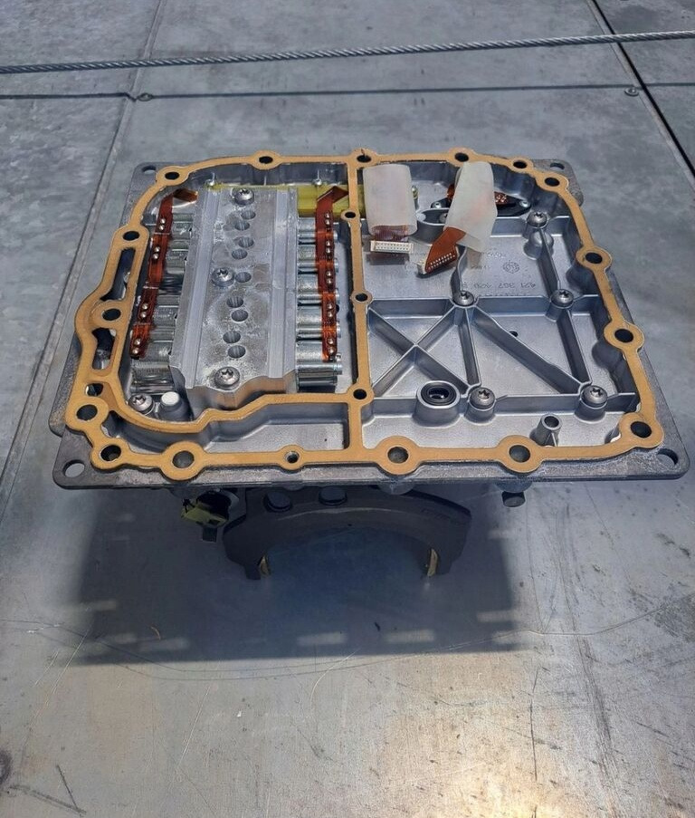 Renault SPRZEDAM WYBIERAK SKRZYNI BIEGÓW I SHIFT " F " AUTOMAT GAMA T RA WABCO 4 - Блок управления для Грузовиков: фото 1 Renault SPRZEDAM WYBIERAK SKRZYNI BIEGÓW I SHIFT " F " AUTOMAT GAMA T RA WABCO 4 - Блок управления для Грузовиков: фото 1