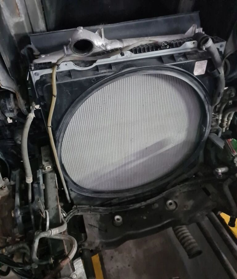 VOLVO KOMPLET CHŁODNIC FH 16 EURO 6 D16K - Радиатор для Грузовиков: фото 4 VOLVO KOMPLET CHŁODNIC FH 16 EURO 6 D16K - Радиатор для Грузовиков: фото 4