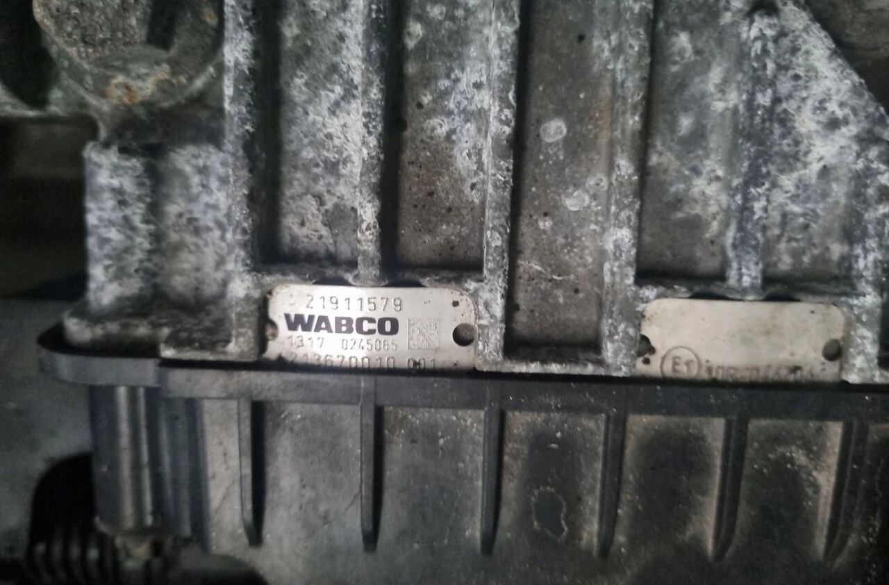 Volvo ELEKTRONIKA WYBIERAKA SKRZYNI "F" Z RETARDEREM FH 4 5 RENAULT GA Volvo SKRZYNI "F" Z RETARDEREM VOLVO FH 4 5 RENAULT GAMA T - Блок управления для Грузовиков: фото 3 Volvo ELEKTRONIKA WYBIERAKA SKRZYNI "F" Z RETARDEREM FH 4 5 RENAULT GA Volvo SKRZYNI "F" Z RETARDEREM VOLVO FH 4 5 RENAULT GAMA T - Блок управления для Грузовиков: фото 3