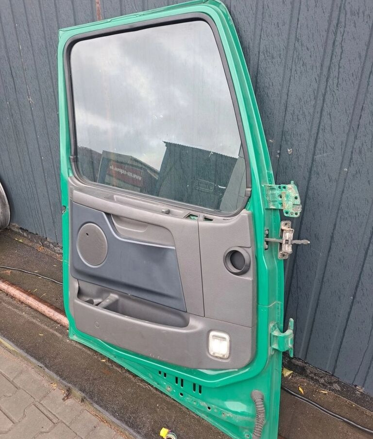 Volvo FH 13 LIFT - Дверь и запчасти для Грузовиков: фото 2 Volvo FH 13 LIFT - Дверь и запчасти для Грузовиков: фото 2