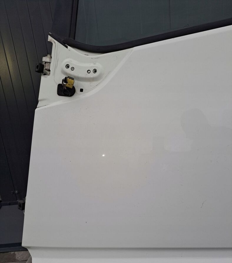 Volvo FH 4 - Дверь и запчасти для Грузовиков: фото 5 Volvo FH 4 - Дверь и запчасти для Грузовиков: фото 5