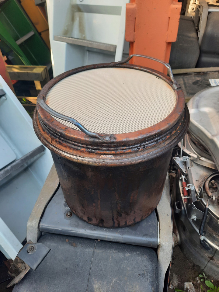 Volvo FILTR WKŁAD DPF RENAULT GAMA T RANGE FH 4 - Катализатор для Грузовиков: фото 1 Volvo FILTR WKŁAD DPF RENAULT GAMA T RANGE FH 4 - Катализатор для Грузовиков: фото 1